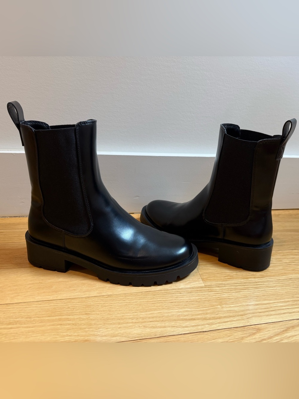 H&M Black Chelsea Boots Womens Size 9